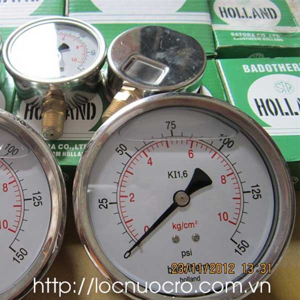 Đồng hồ đo áp lực dùng trong dây chuyền xử lý nước
